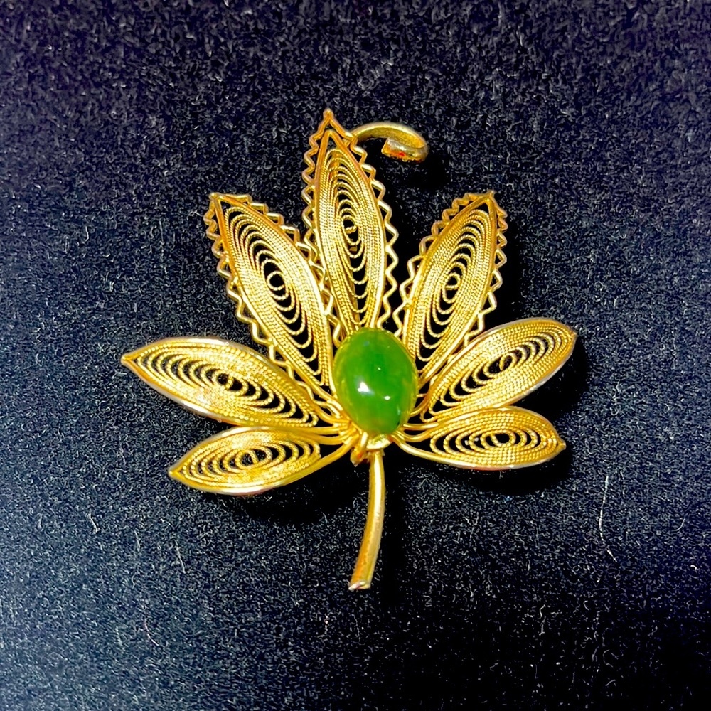Vintage gold leaf jade colored stone brooch lovely gift